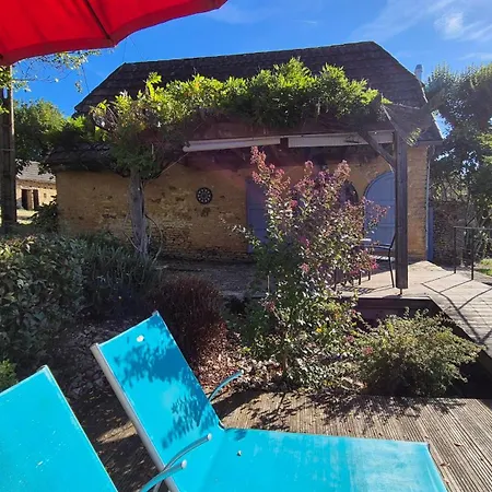 Les Combes Avec Piscine Chauffee Au Nord Sarlat La Chapelle-Aubareil